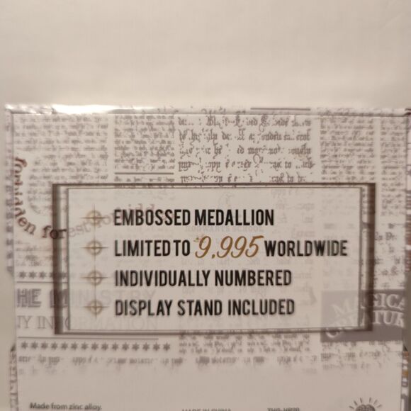 Harry Potter Ministry Of Magic Metal Medallion Official Collectible Figurine - Picture 2 of 4